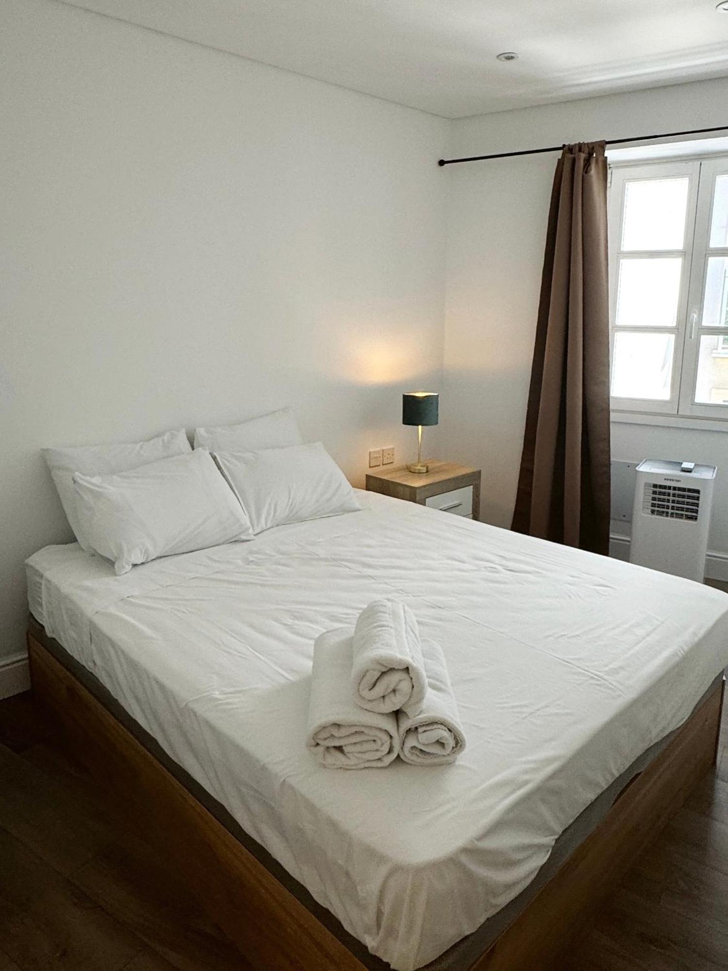 Deluxe City Centre Two Bedroom - Grand Central House Gibraltar Exterior foto