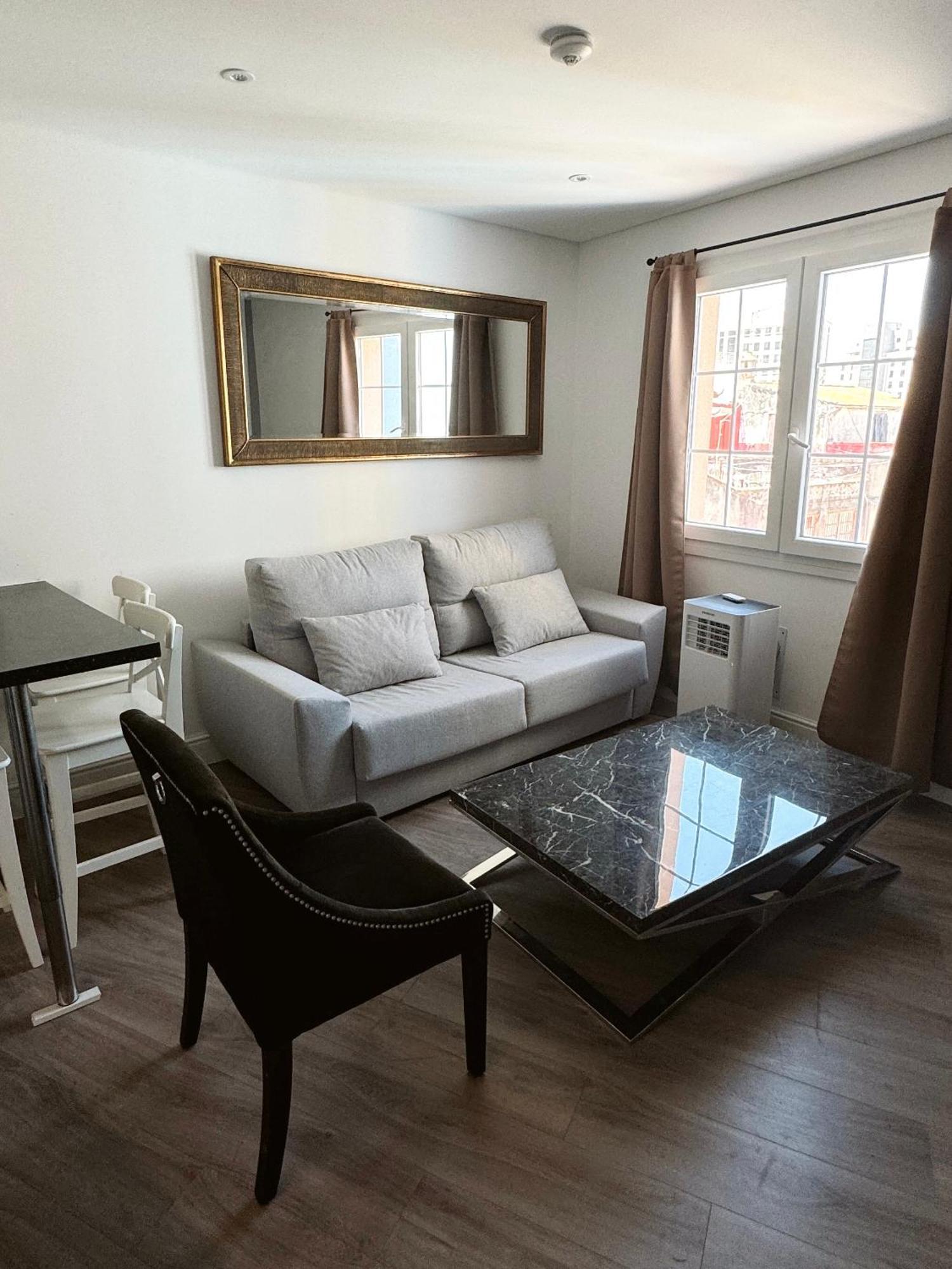 Deluxe City Centre Two Bedroom - Grand Central House Gibraltar Exterior foto
